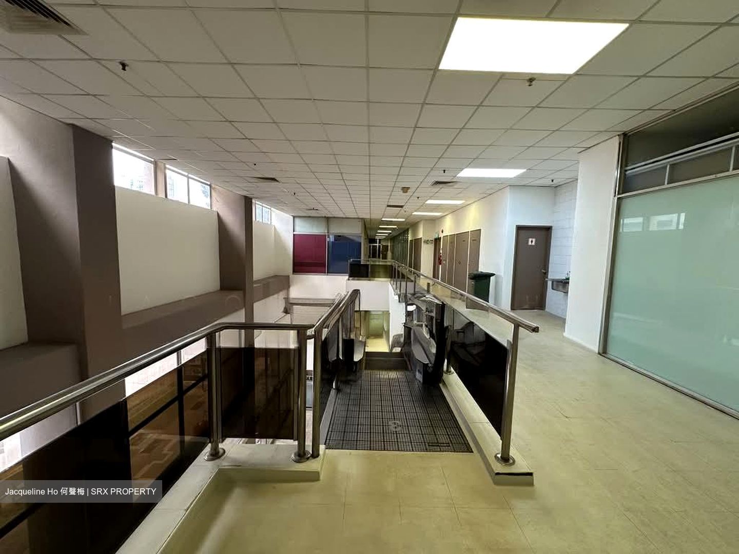 Hoa Nam Building (D8), Office #566567761